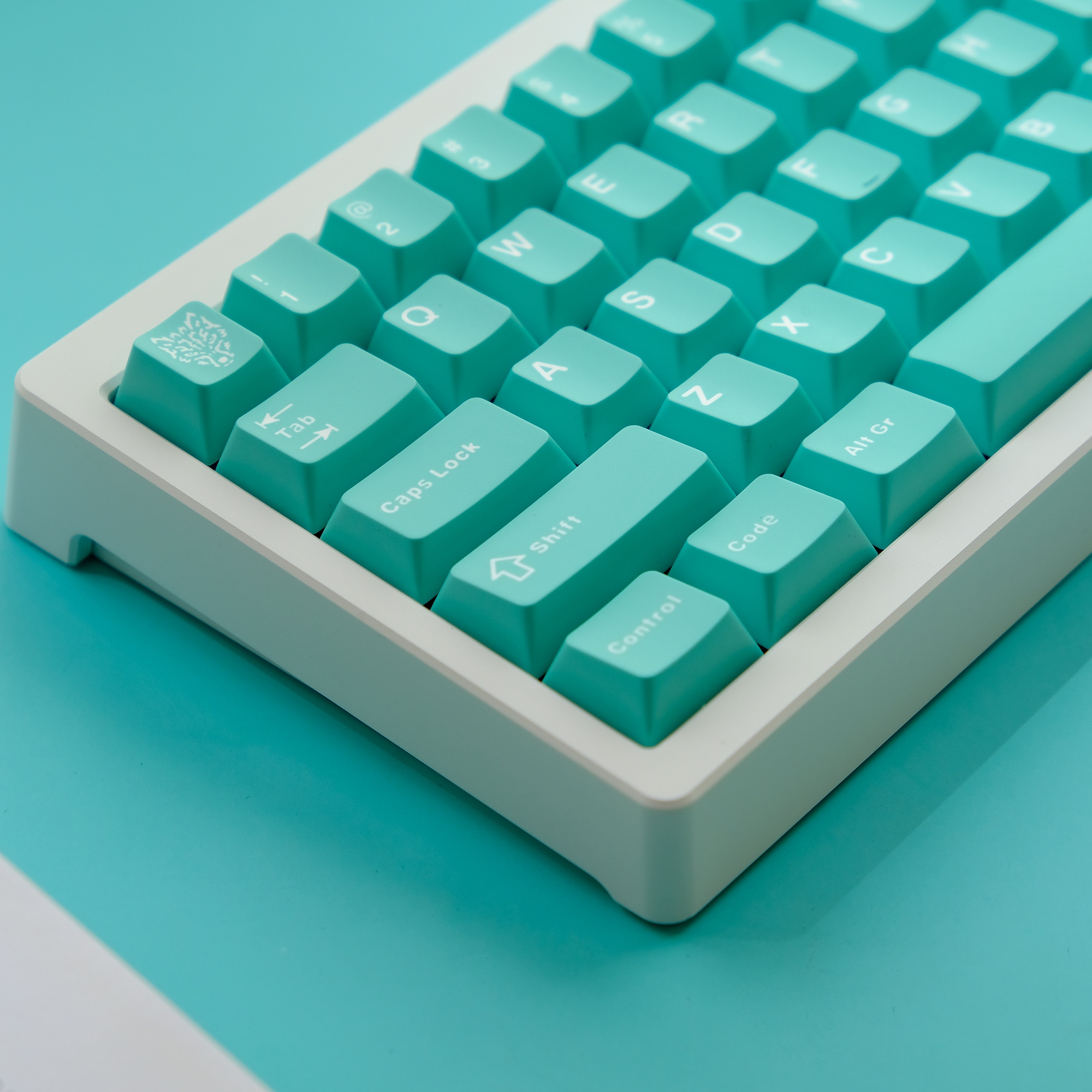 Aifei Double Shot Keycaps Cher - Stabilizer Screw In reseña y precio